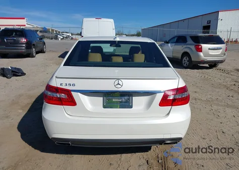 2013 Mercedes-Benz E 350 из США, поврежденный, VIN WDDHF5KB9DA696828